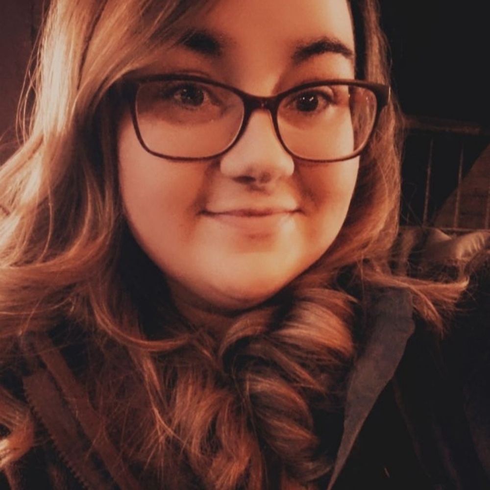 Meet your Posher, Julia
